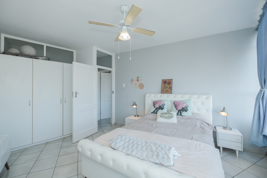 3 Bedroom Property for Sale in Vredehoek Western Cape